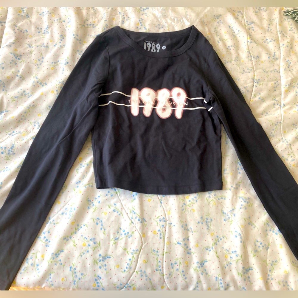1989 Taylor’s Version long sleeved black crop top XS Taylor Swift Official Merch